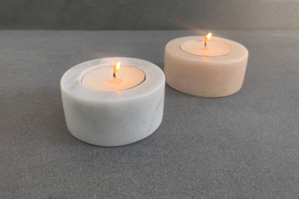 Tealight holder
